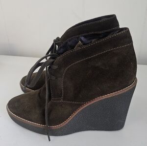 AQUATALIA Vianna $395 Weatherproof Olive Suede Platform Wedge Chukka Booties 6.5